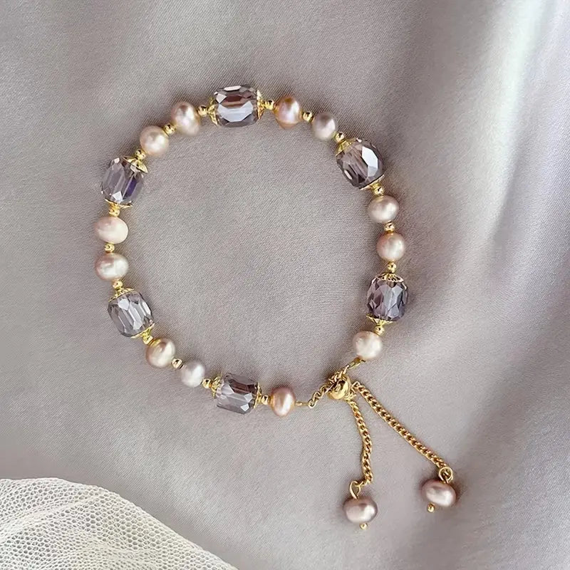 Elegant Vintage-Style Faux Pearl Bracelet