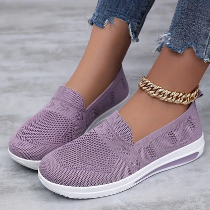 SOLID BREATHABLE COLOR SNEAKERS