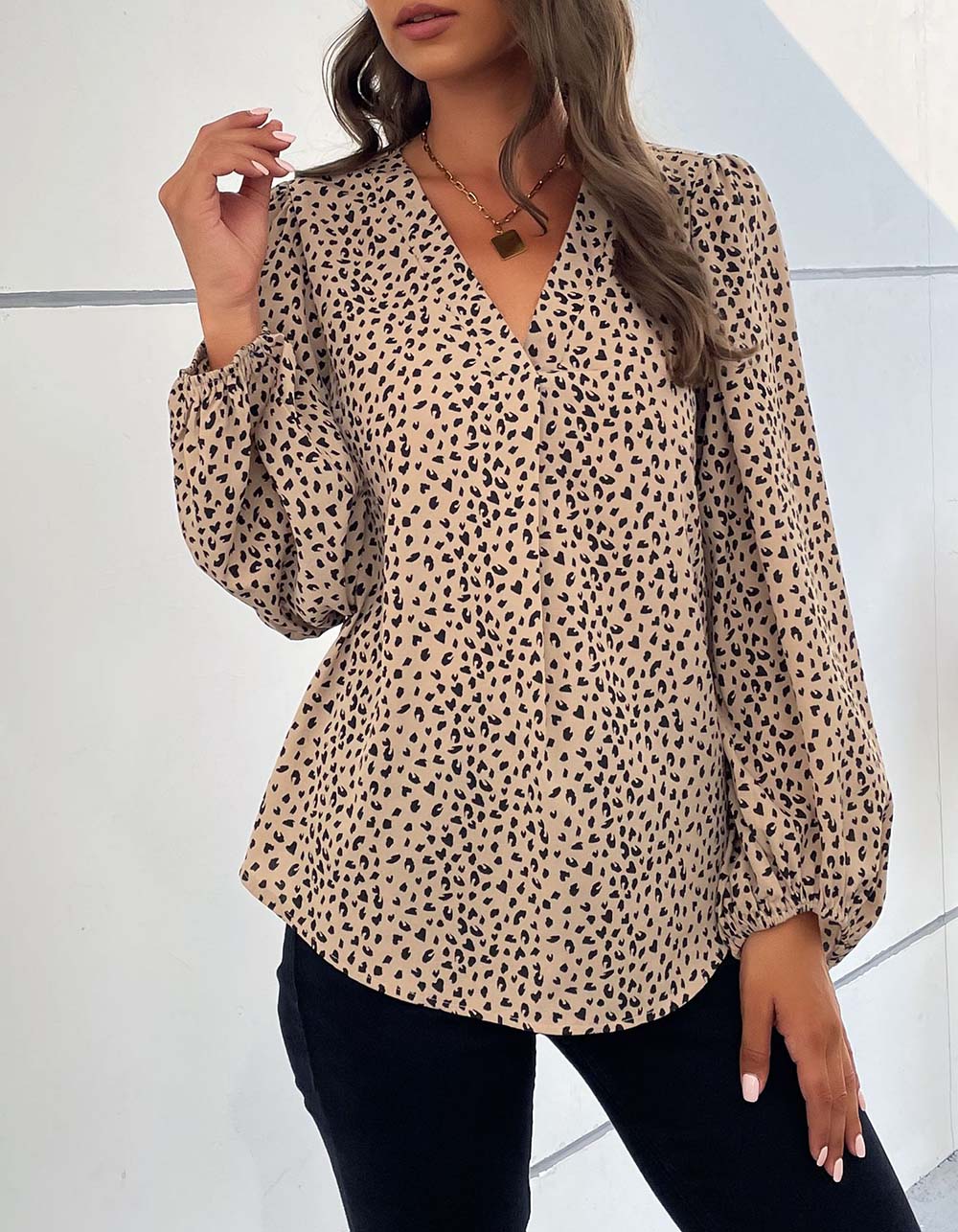 Leopard Printed V Neck Long Sleeve Shirt