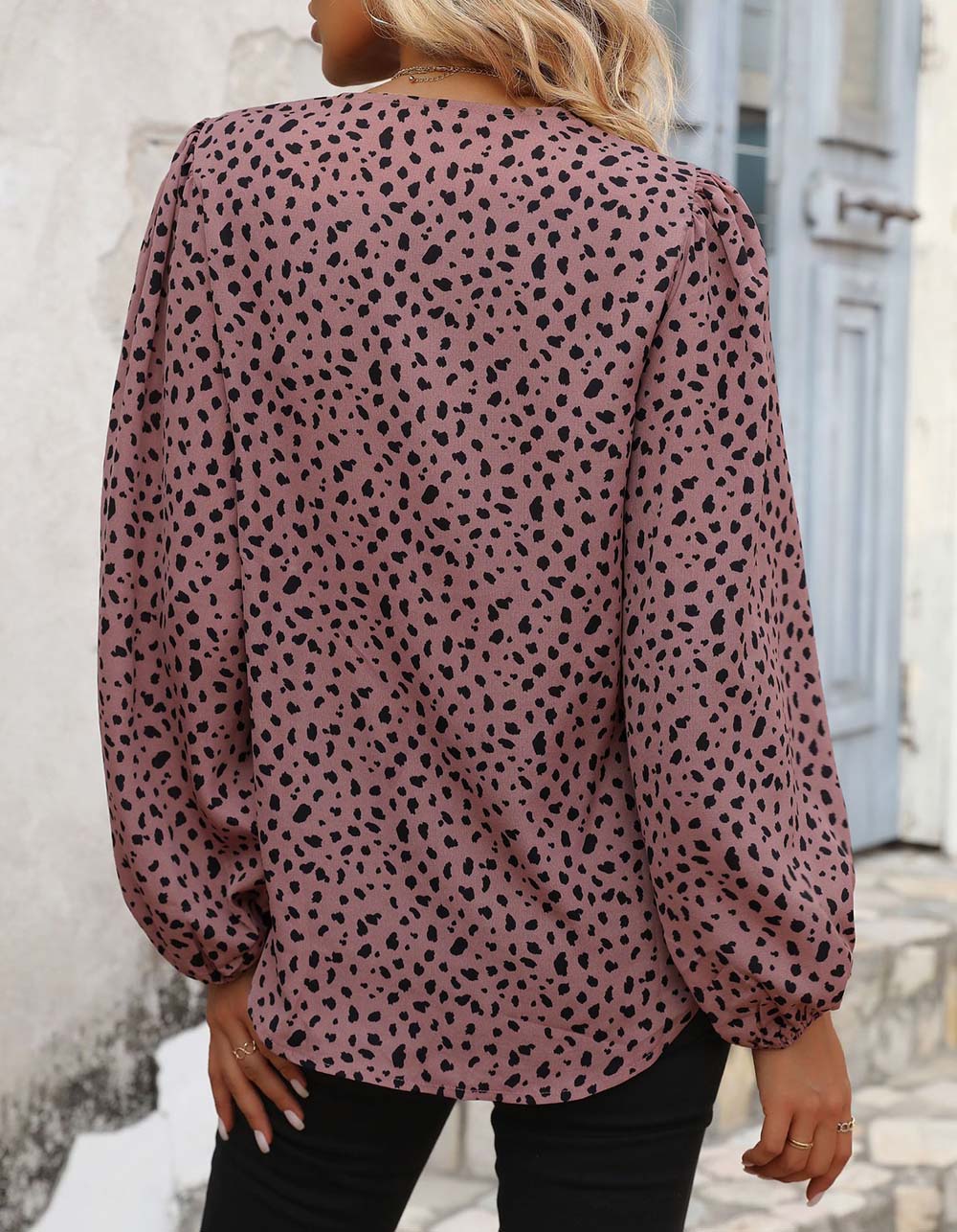 Leopard Printed V Neck Long Sleeve Shirt