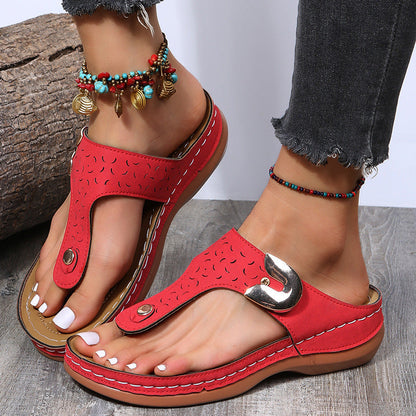 Summer New Women's Metal Decor Feature Pattern Wedge Flip-Flops