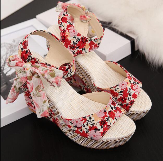 Dot Bowknot Design Platform Wedge Sandal